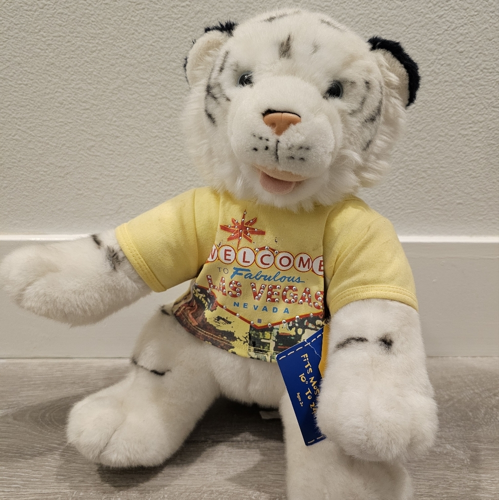 Build-A-Bear White Tiger with Las Vegas Welcome Airport Shirt